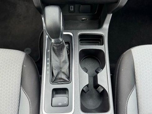 Used 2019 Ford Escape SE image 27