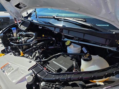 Used 2023 Ford Transit 250 Medium Roof image 22