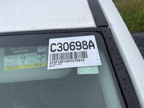 Certified 2023 Toyota RAV4 LE AWD/4WD image 14