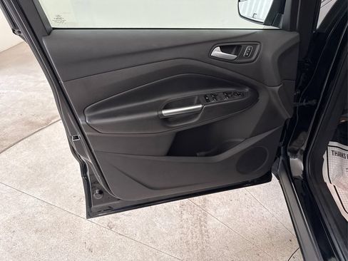 Used 2018 Ford Escape SE w/ SE Sync 3 Package FWD image 31