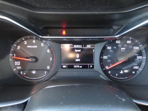 Used 2023 Chevrolet TrailBlazer LT w/ Convenience Package image 11