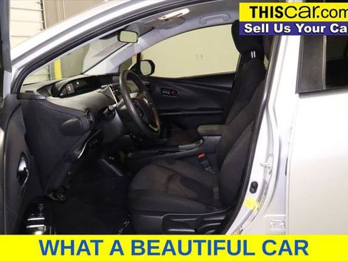 Used 2019 Toyota Prius LE FWD image 11