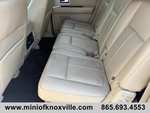 Used 2017 Ford Expedition EL Limited w/ Equipment Group 301A AWD/4WD image 16