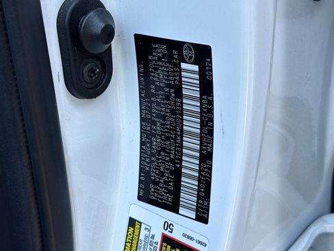 Used 2021 Toyota Camry LE image 27