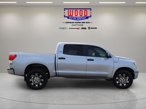Used 2012 Toyota Tundra 4x4 CrewMax w/ Tow Pkg image 2