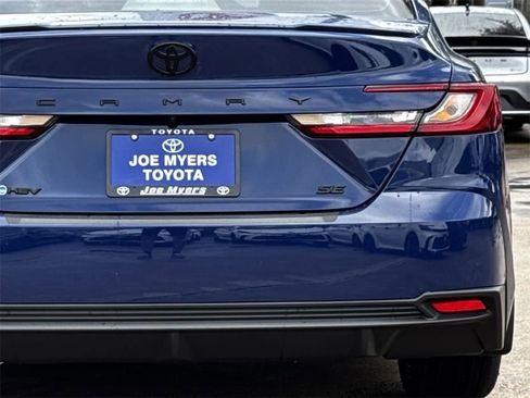 New 2026 Toyota Camry SE image 9