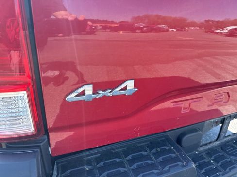 Used 2017 Toyota Tacoma SR AWD/4WD image 8