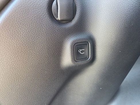 Used 2021 Jeep Compass 80th Special Edition image 10