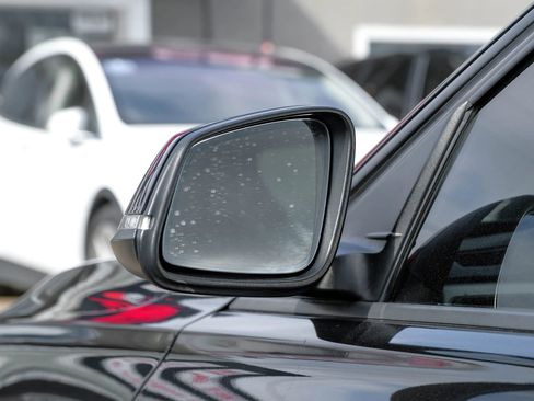 Used 2018 BMW 320i Sedan image 49