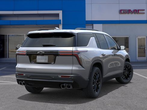 New 2026 Chevrolet Traverse LT w/ Enhanced Driving Package FWD image 4