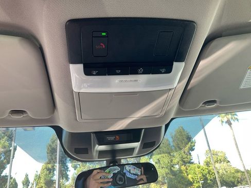 Used 2023 Nissan Rogue SV image 24