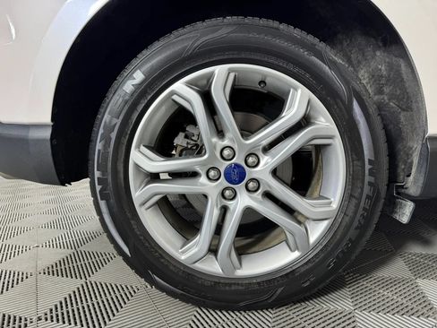 Used 2017 Ford Edge Titanium w/ Technology Package FWD image 47
