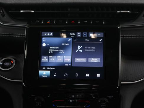 Used 2024 Jeep Grand Cherokee Altitude image 15