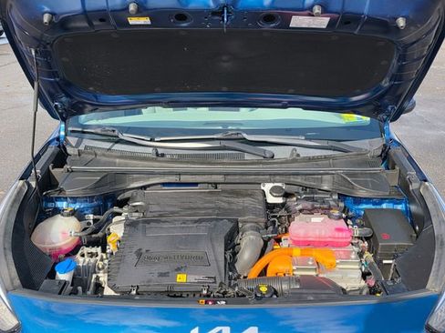 Used 2022 Kia Niro LXS image 14