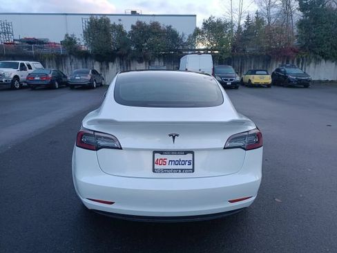 Used 2020 Tesla Model 3 Standard Range Plus RWD image 8