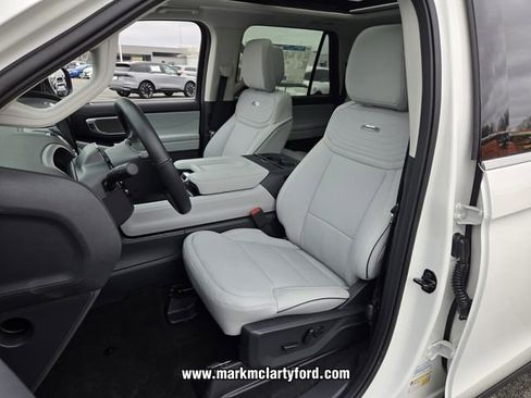 New 2026 Ford Expedition Max Platinum w/ Platinum Ultimate Package AWD/4WD image 6