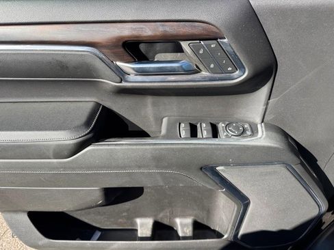 Used 2024 GMC Sierra 1500 SLT image 17