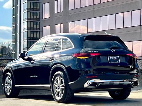 Certified 2026 Mercedes-Benz GLC 300 4MATIC image 5