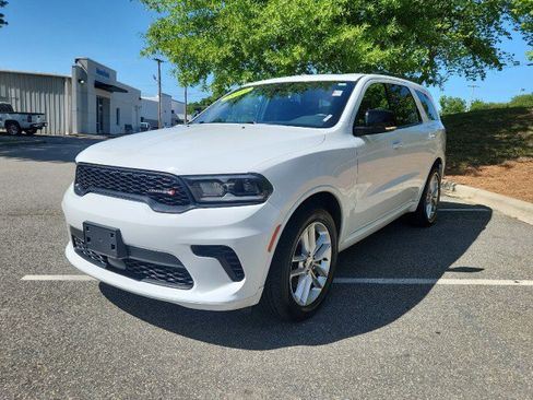 Used 2024 Dodge Durango GT AWD/4WD image 3
