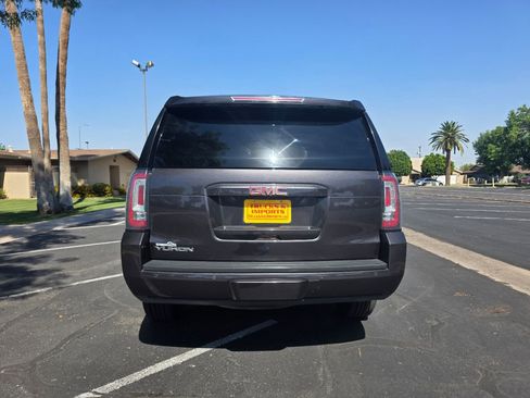 Used 2018 GMC Yukon SLT AWD/4WD image 10
