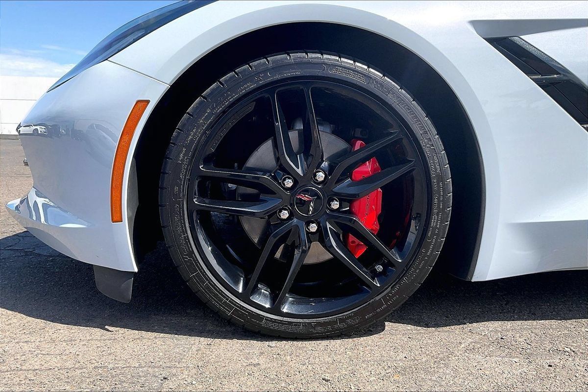Used 2019 Chevrolet Corvette Stingray Coupe w/ Carbon Flash Badge Package RWD image 14