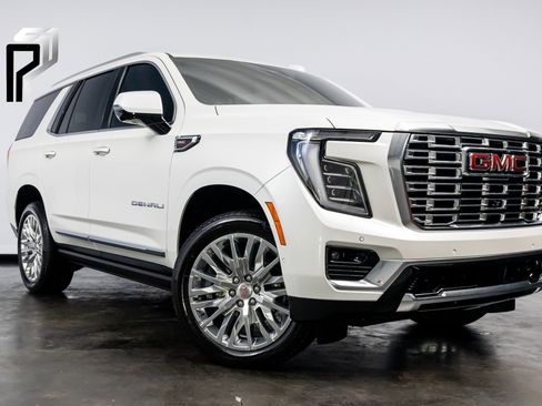 Used 2025 GMC Yukon Denali w/ Denali Reserve Package image 1