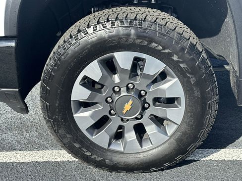 Certified 2026 Chevrolet Silverado 2500 Custom w/ Custom Value Package image 13