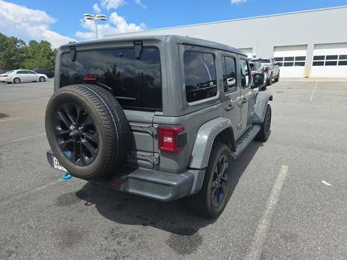 Used 2023 Jeep Wrangler Unlimited Sahara AWD/4WD image 3