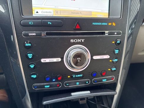 Used 2018 Ford Explorer Limited image 9