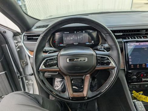 Used 2024 Jeep Grand Cherokee L Summit w/ Advanced Protech Group IV image 18