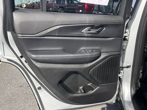 Used 2024 Jeep Grand Cherokee Laredo X image 21