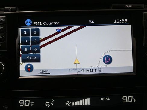 Used 2017 Nissan Rogue Sport SV w/ SV Premium Package image 23