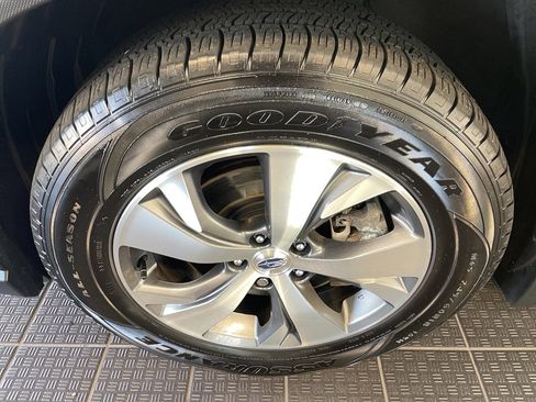 Used 2022 Subaru Ascent Premium w/ Convenience Package image 5