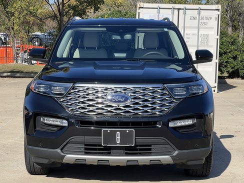 Used 2023 Ford Explorer Platinum w/ Technology Package image 15