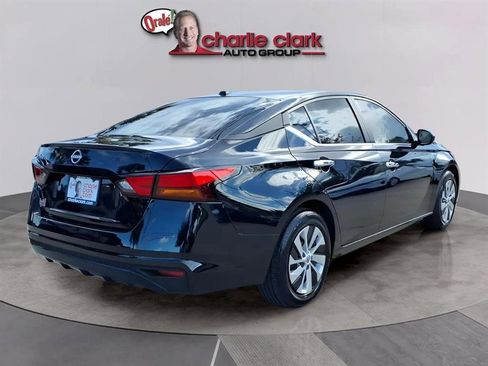 Used 2025 Nissan Altima 2.5 S image 5