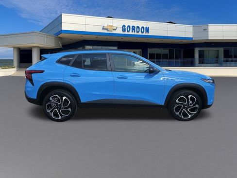 Used 2024 Chevrolet Trax RS w/ Sunroof Package FWD image 7