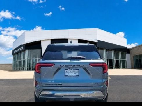 New 2027 GMC Terrain Denali w/ LPO, Black Badging Package AWD/4WD image 11