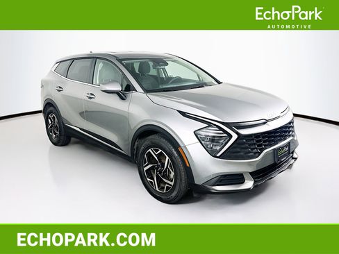 Used 2025 Kia Sportage LX FWD image 1