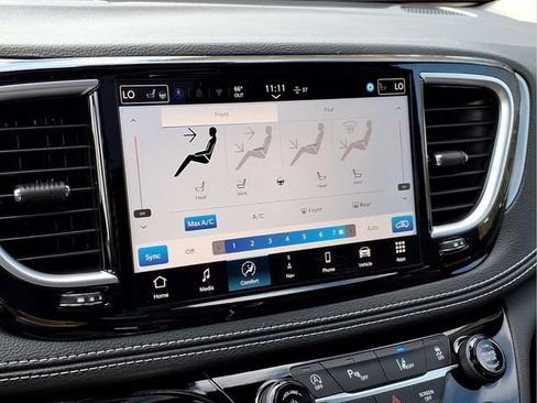 New 2026 Chrysler Pacifica Limited AWD/4WD image 20