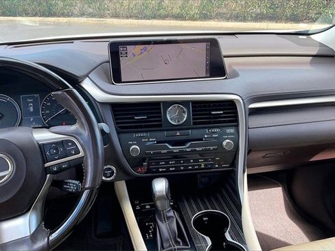 Used 2019 Lexus RX 450hL Luxury image 6