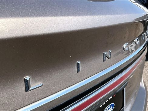 Used 2019 Lincoln Nautilus Reserve AWD/4WD image 31