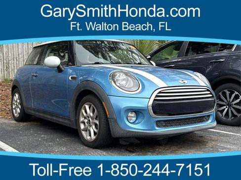 Used 2015 MINI Cooper 2-Door Hardtop image 1