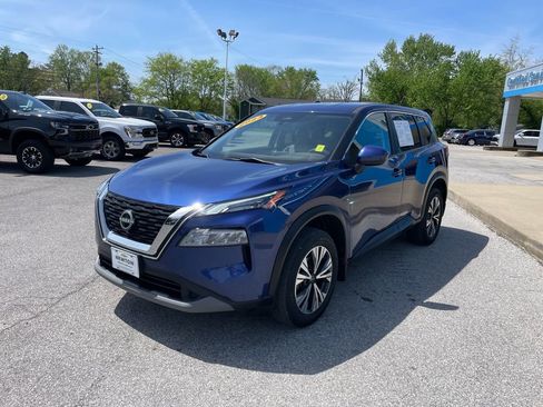 Used 2023 Nissan Rogue SV AWD/4WD image 3