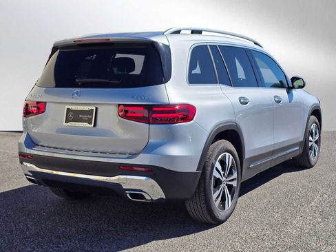 New 2025 Mercedes-Benz GLB 250 4MATIC image 3