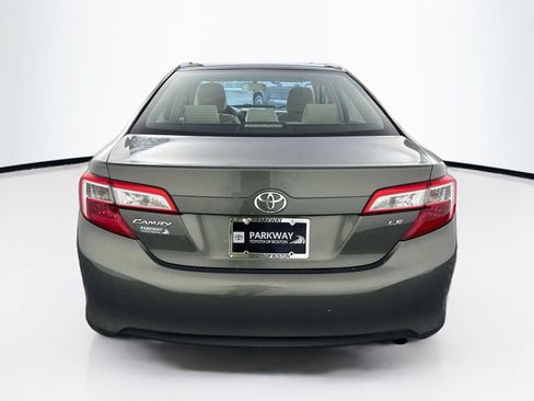 Used 2012 Toyota Camry LE FWD image 17