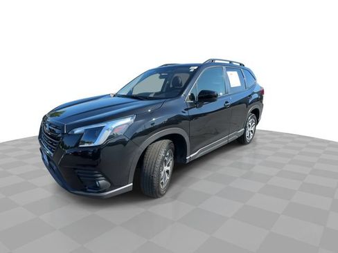 Used 2024 Subaru Forester Premium AWD/4WD image 4