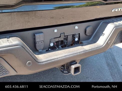 Used 2024 GMC Sierra 1500 AT4X image 5