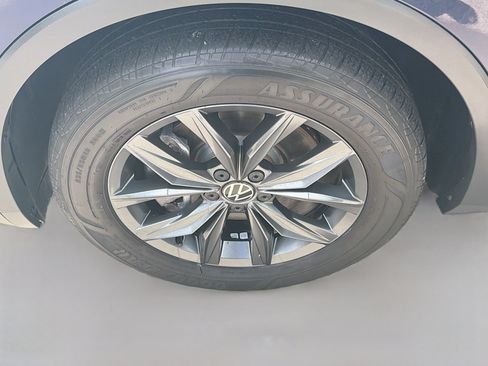 Used 2023 Volkswagen Tiguan SE FWD image 33
