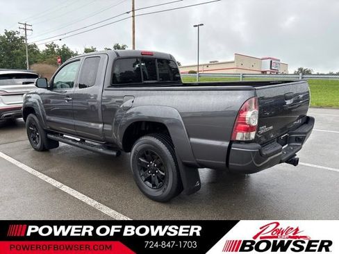 Used 2015 Toyota Tacoma 4x4 Access Cab image 3