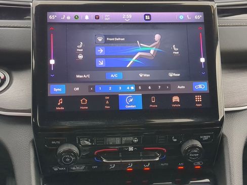 Used 2024 Jeep Grand Cherokee Limited 4xe image 25